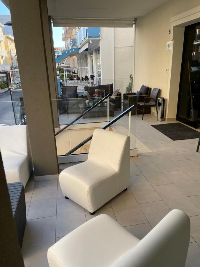 Hotel Vienna Rivazzurra Rimini Esterno foto